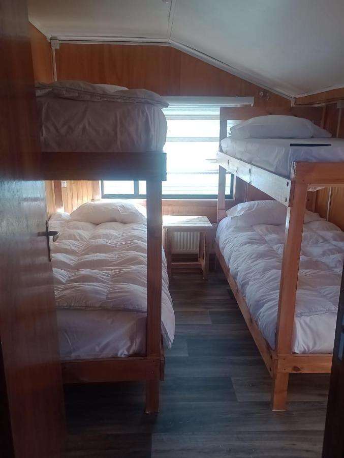 Isla Yu Backpacker Hostel Puerto Natales Exterior photo